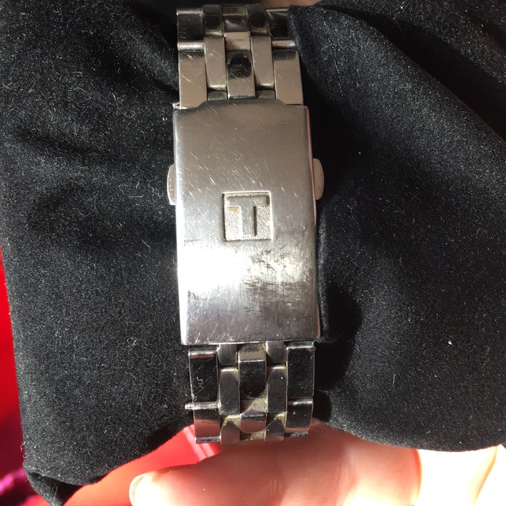 blue face tissot watch - Picture 3 of 5